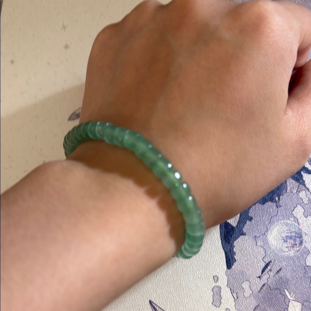 6mm Natural Green Beaded Jade Bracelet - Picture 5 of 6